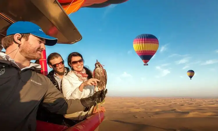 Hot Air Balloon Rides Over Desert – A Magical Journey