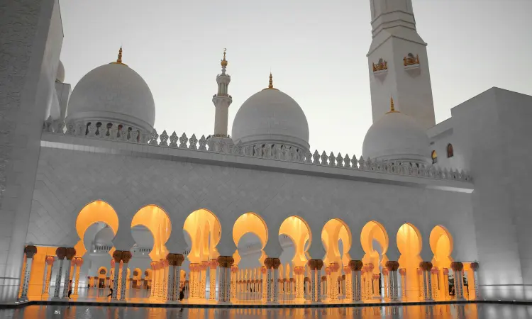 What Are The Best Places to Visit in Abu Dhabi?